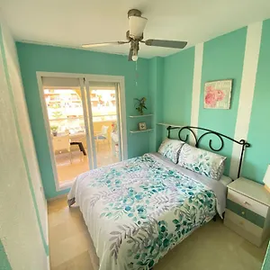 With Sea And Mountain Views En Piso Compartido 1 O 2 Personas Bed & Breakfast